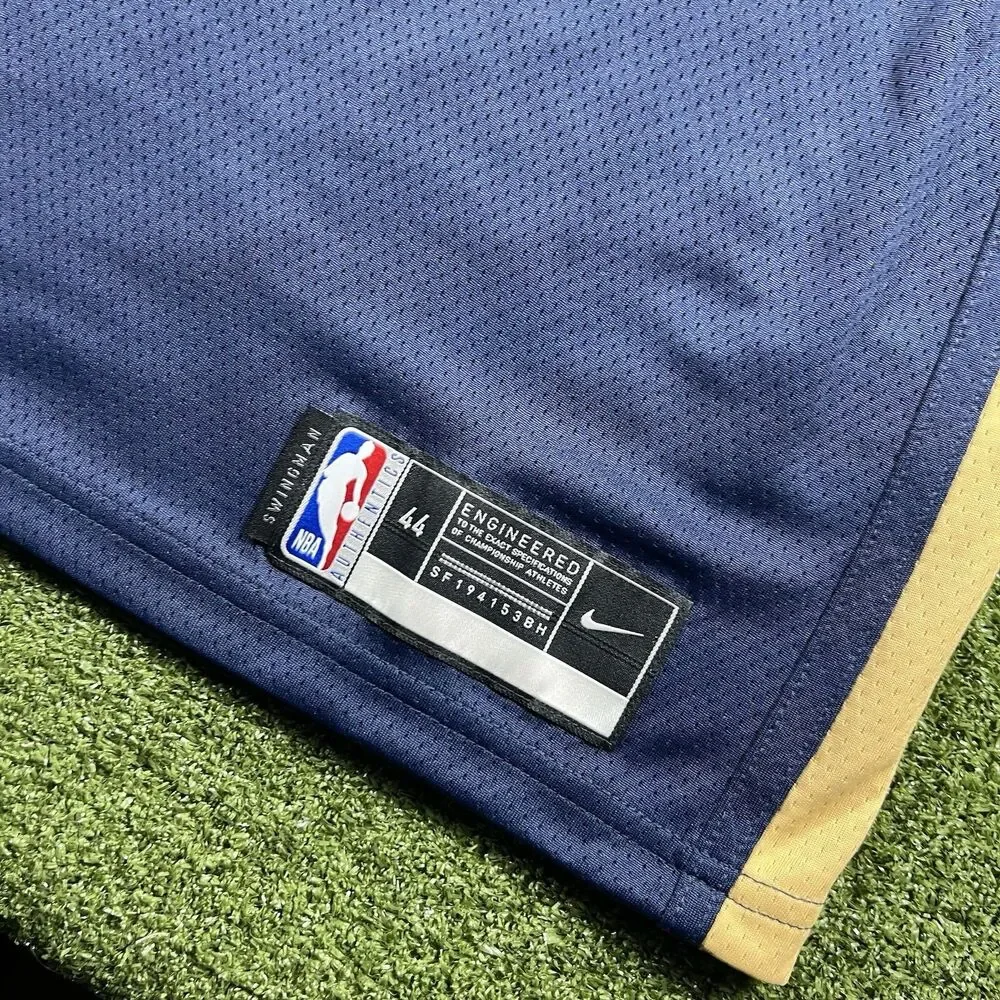 Men’s M Nike Dri Fit New Orleans Pelican Zion Williamson Swingman Jersey